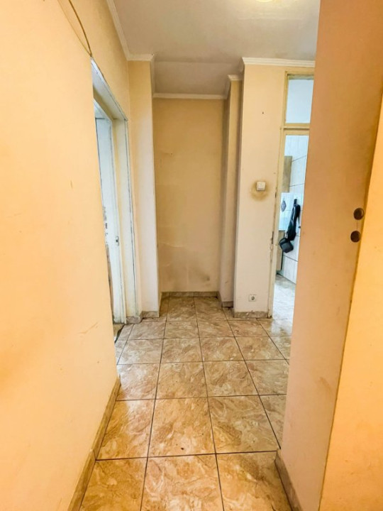 Crangasi-apartament 2 camere,decomandat,la 14 min de Metrou,an 1984