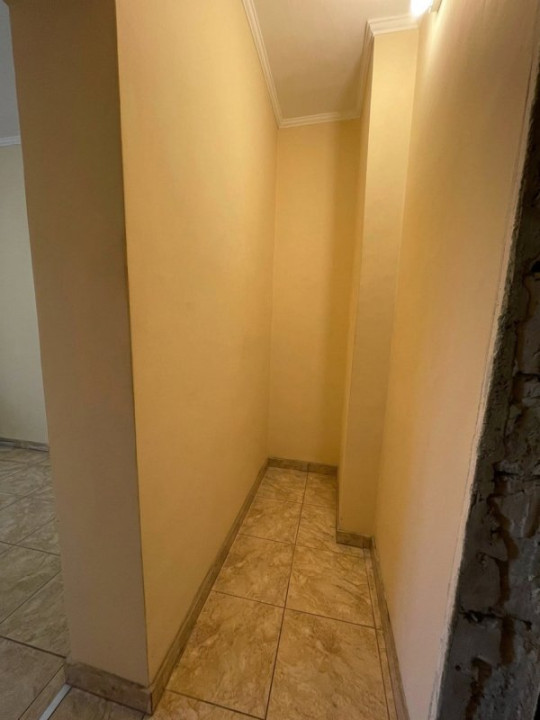 Crangasi-apartament 2 camere,decomandat,la 14 min de Metrou,an 1984