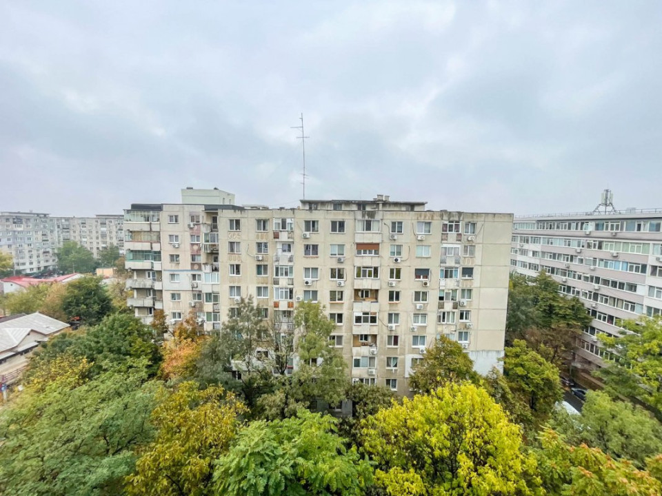 Crangasi-apartament 2 camere,decomandat,la 14 min de Metrou,an 1984
