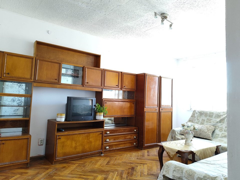 Apartament decomandat cu 3 camere în Cisnădie