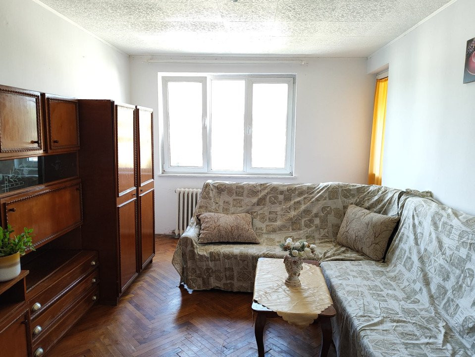 Apartament decomandat cu 3 camere în Cisnădie