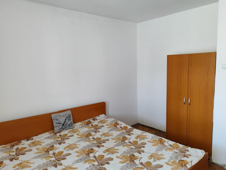 Apartament decomandat cu 3 camere în Cisnădie