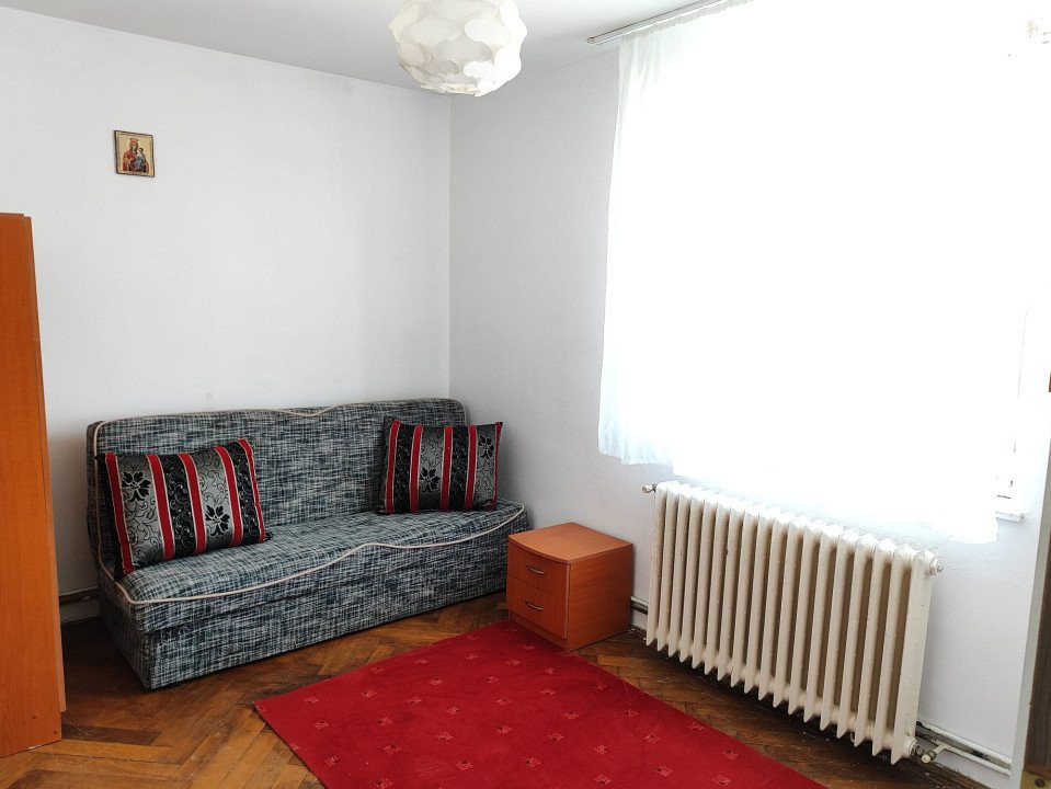 Apartament decomandat cu 3 camere în Cisnădie