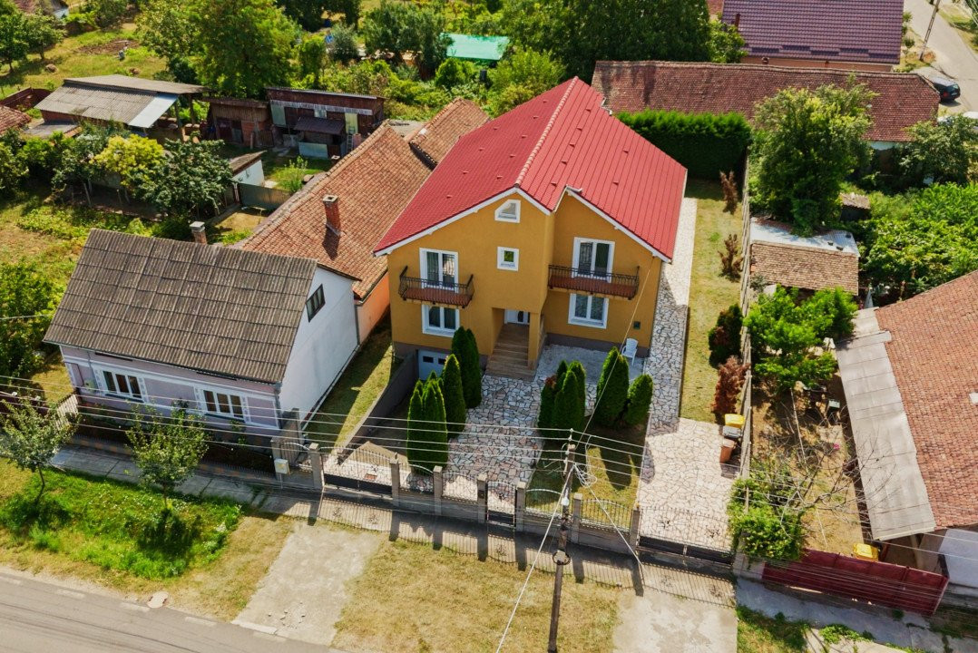 Vila cu 5 dormitoare și grădină generoasă, perfectă pentru familia ta!