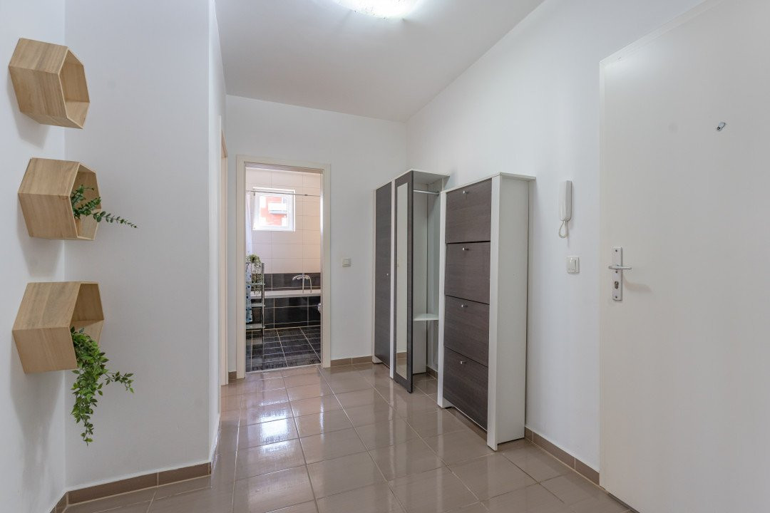 Apartament orientare sudica, vedere spre parc, parcare si boxa