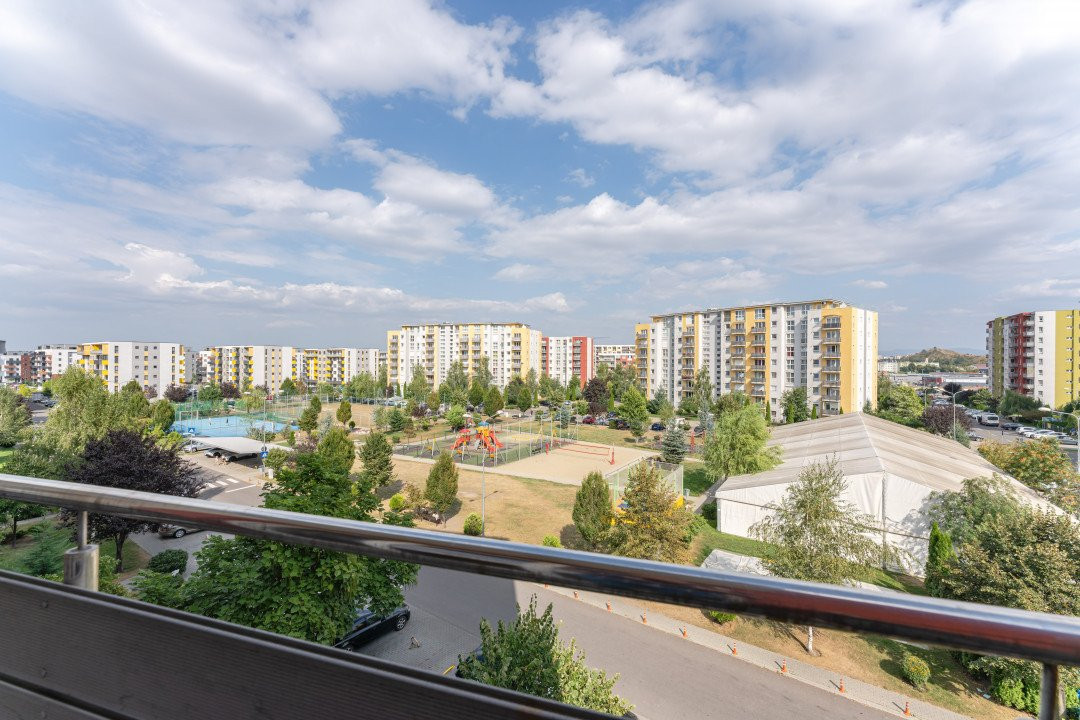 Apartament orientare sudica, vedere spre parc, parcare si boxa