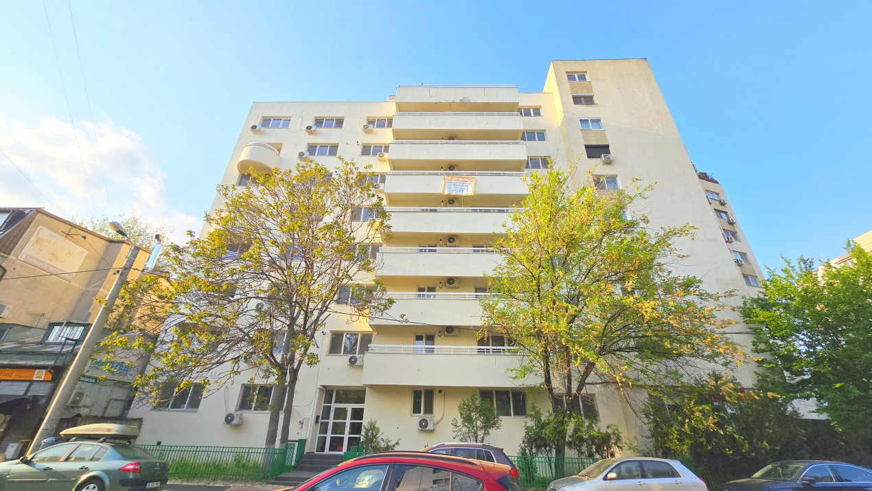 Apartament cu 3 camere langa parcul Tineretului