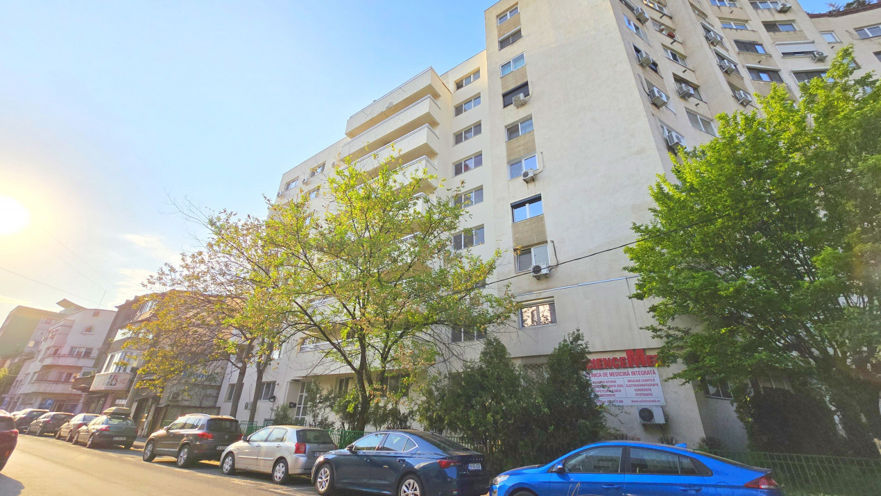 Apartament cu 3 camere langa parcul Tineretului