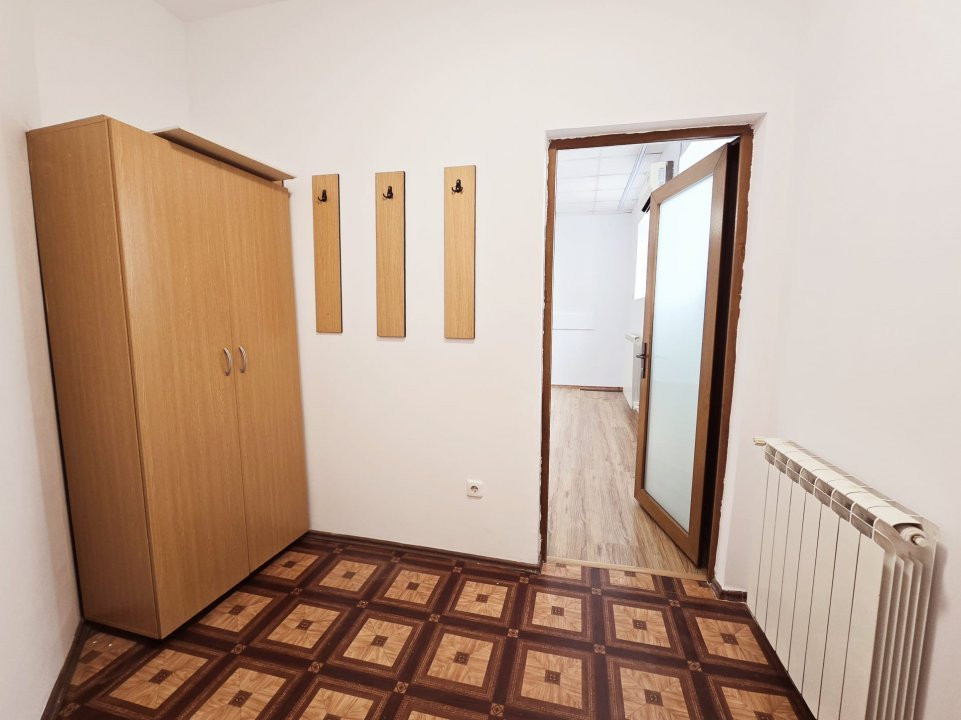 Toamnei - apartament (posibilitate duplex) in vila