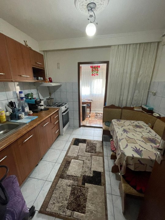 Apartament 2 camere, decomandat situat in zona GARA