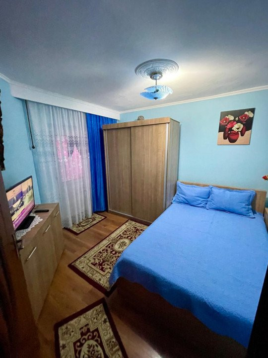 Apartament 2 camere, decomandat situat in zona GARA