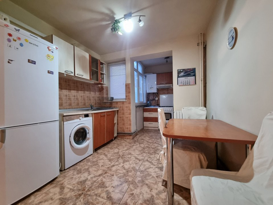 Apartament cu 3 camere in Constanta, zona City Park Mall