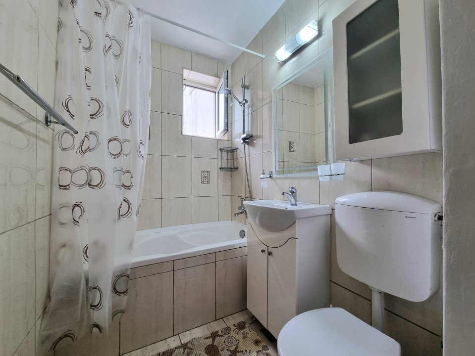 Apartament cu 3 camere in Constanta, zona City Park Mall