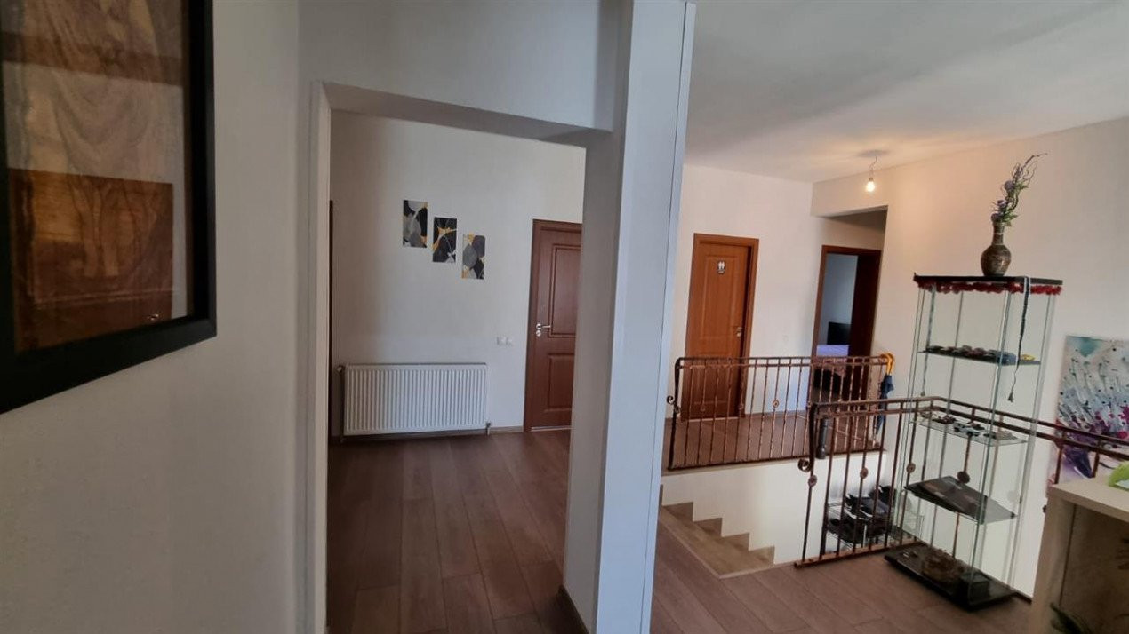  VANZARE CASA -VILA  6 CAMERE TEREN 1900 MP SOIMARI PRAHOVA