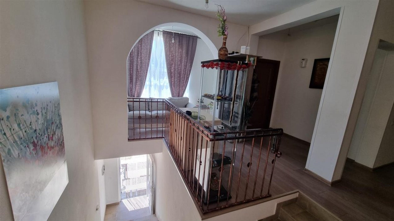  VANZARE CASA -VILA  6 CAMERE TEREN 1900 MP SOIMARI PRAHOVA