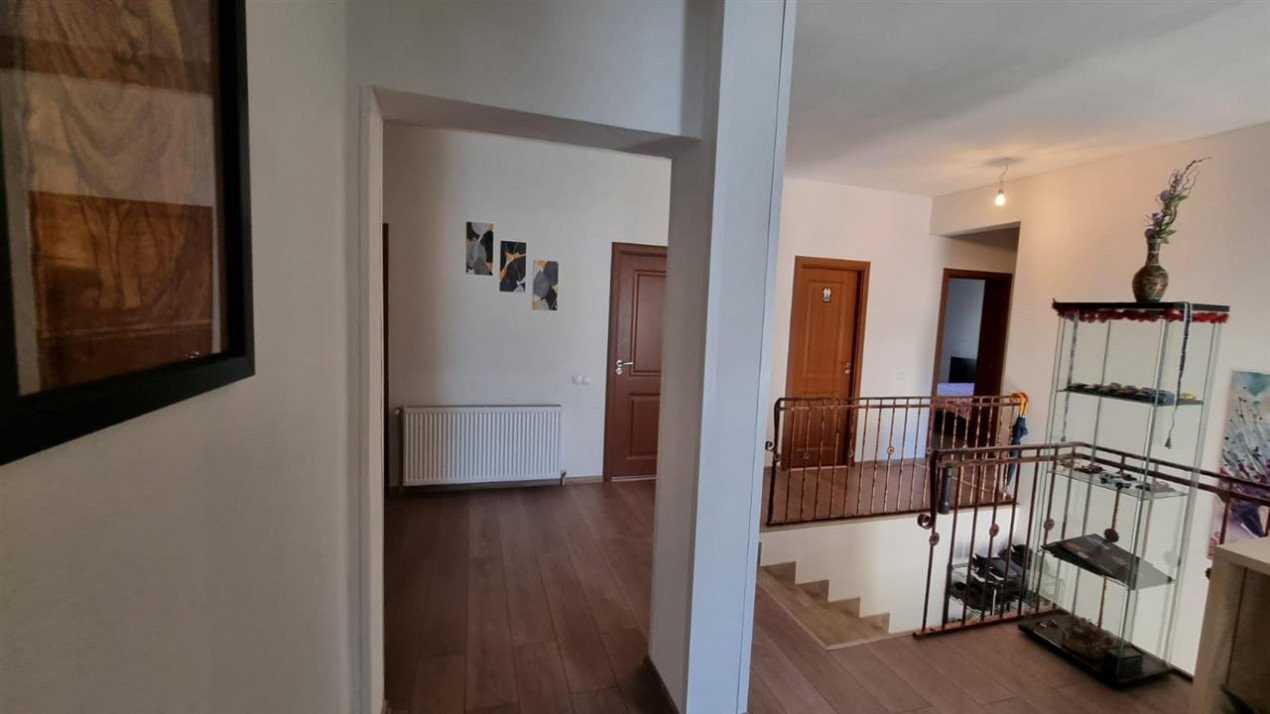  VANZARE CASA -VILA  6 CAMERE TEREN 1900 MP SOIMARI PRAHOVA