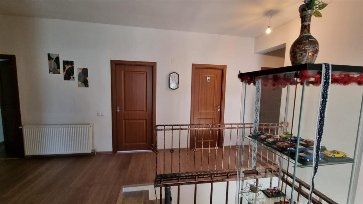  VANZARE CASA -VILA  6 CAMERE TEREN 1900 MP SOIMARI PRAHOVA