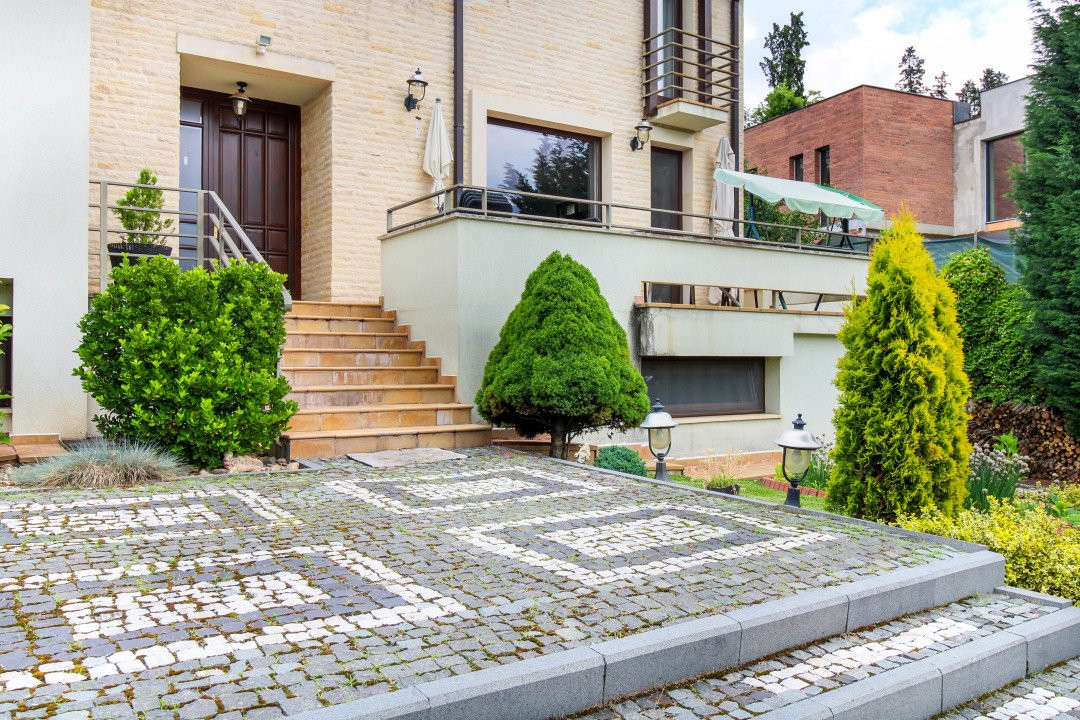 Casa impresionanta in Cluj-Napoca - 3 niveluri, 1542mp teren, piscina, Gruia